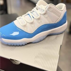 JORDAN RETRO 11 LOW OG “UNIVERSITY BLUE” SZ 12